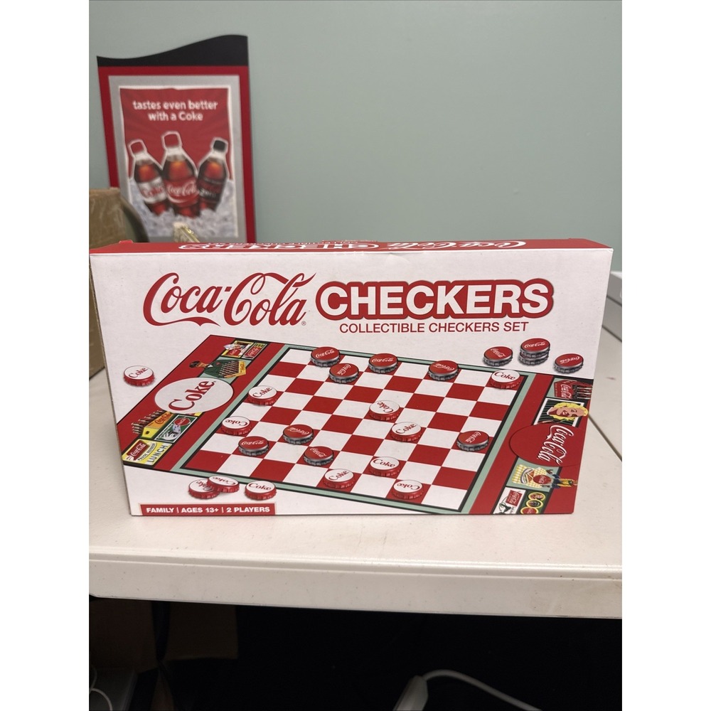 Coca-Cola Checkers Set Unisex OS Red Excellent Bottle Cap Pieces Vintage Style